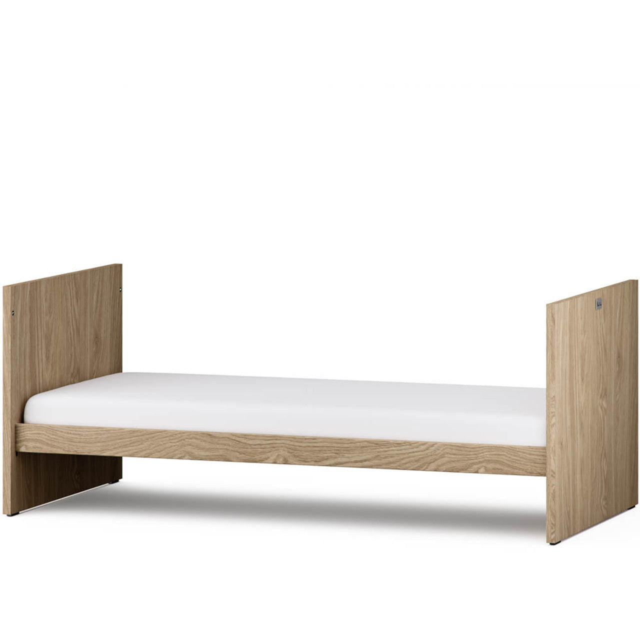 Silver Cross Geneva Cot Bed & Dresser | Natural Oak