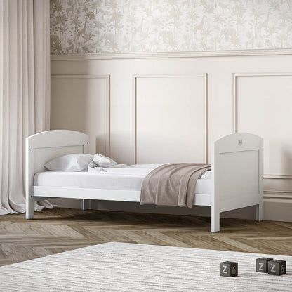 Silver Cross Valencia Cot Bed & Dresser | White/Natural Ash